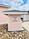 Rockport Cottage- awesome location + pool & 5 min from shopping and the beach!!! - 4-Star