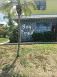 Cozy 1 bedroom on the water!Apt2 - Condos