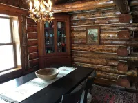 Secluded Log Cabin on 300 Acres Near the Heart of Amish Country Ohio - Chalets