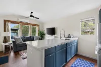 Tiny Cottage - Hill Country