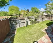 “Relax Home” 5 min away from downtown and 38 min from Fabulous Lake Tahoe. - Bungalows