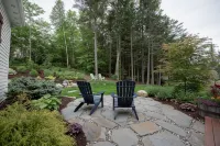 The Valley Estate - Ice Arena - Biking - Weddings - Walk to Town Square! - Wifi