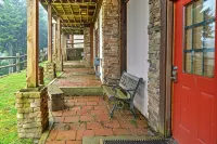 Ski-In/Ski Out Townhome w/ Beautiful View w/Hot Tub.