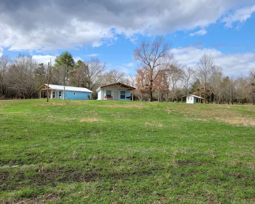 Escape To Nature’s Embrace:Uncle Joe's Creek Retreat - Click's Cabin Hotels in Pushmataha County