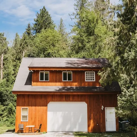 Skyline cottage, private hot tub, wifi sleeps 4!