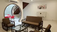 Villa 8M By Ginger Flower Boutique Hotel - Bungalows
