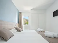 Puerto Azul Suite Hotel