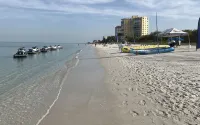 ⭐️WATERFRONT/CANAl⭐️WALK TO BEACH🏖LARGE POOL 🌟BAYVIEW☀️GULF ACCESS - Pools