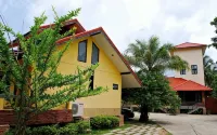 Tanisa Resort - Pools
