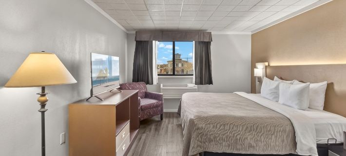 Quality Inn & Suites Downtown Hotels in Brown County