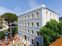 A for Art Hotel Hotels near شاطئ ماربل