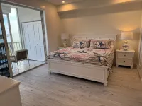 GORGEOUS PENTHOUSE-Best bayfront and gulf water views around! Ocean/Pool access! - Boutique