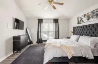Family-Friendly 4Br Oasis • Private Heated Pool & Game Room