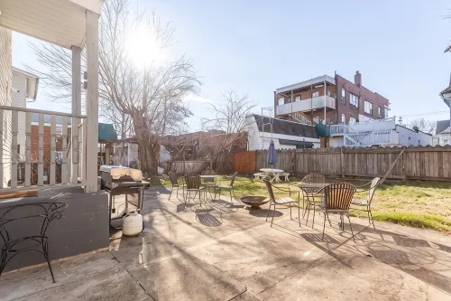 The B&W Haven 5BR Home with yard theater + Office - Wifi