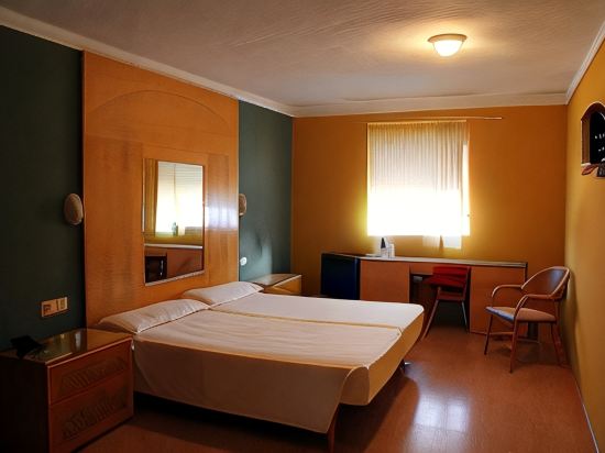 AHC Hoteles
