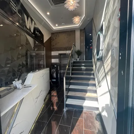 Wheeler Hotel Отели рядом с достопримечательностью «Станция "207-я улица"»
