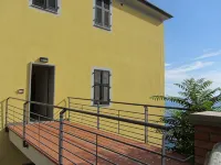 ELEGANT APARTMENT WITH EXTRAORDINARY SEA VIEW IN THE HEART OF THE FIVE LANDS Hotels in Corniglia