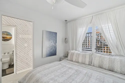 Unobstructed Ocean Views ! A Beautiful Montauk Getaway - 4-Star