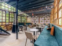 Duck Hotel Hotels near Caddebostan Beach