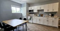 Thunder Bay Retreat, beautiful property with trails. Close to all anemnities.