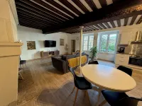 La Loge Lingone-garage privatif Hotele w: Langres