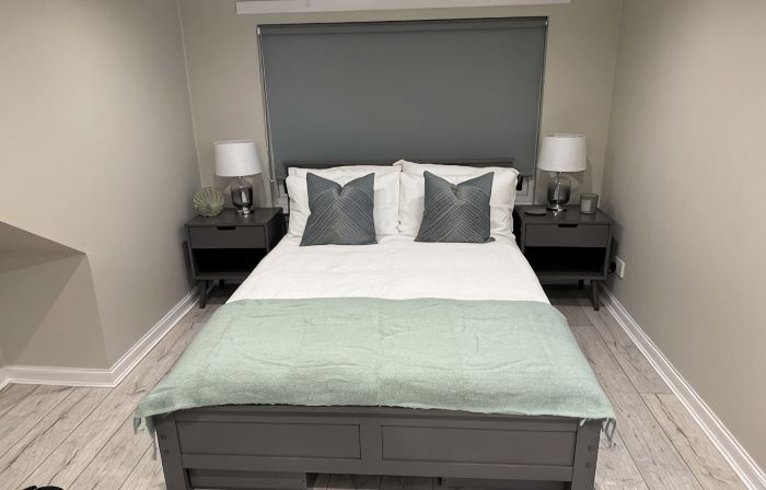 Newly Renovated Room With Private Bathroom - Sleeps 3 - 2 Beds
