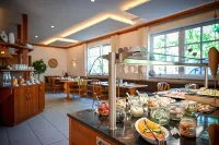 Hotel Mainblick Garni - breakfast