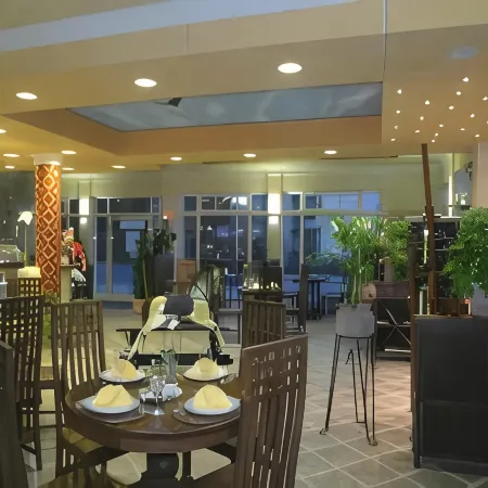 Hotel Henry