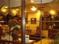 Colonie Inn and Suites Hotels in Latham