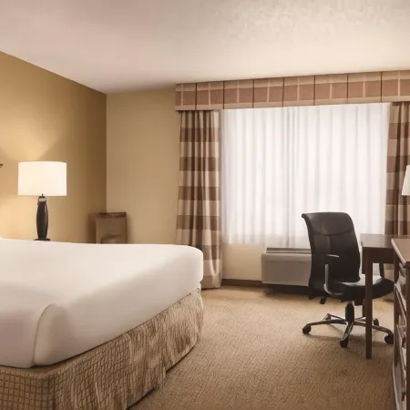 Country Inn & Suites by Radisson, Mankato Hotel and Conference Center, MN