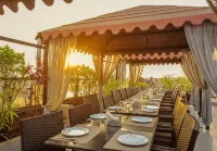Hotel Atithi - bar