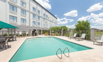 Wingate by Wyndham Savannah/Pooler
