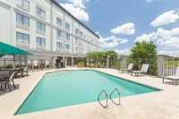 Wingate by Wyndham Savannah/Pooler