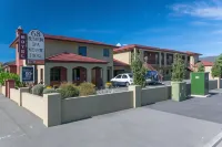 Blenheim Spa Motor Lodge - balcony