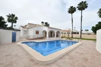 Zenia Hostel - Beach