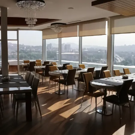 Business Grand Hotel
