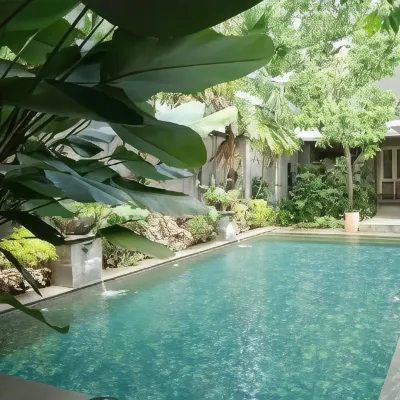 Saffron Suites Syariah Hotels near حديقة حيوان راغونان