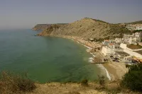 'For those who Demand Much' UNIQUE PENTHOUSE 3min WALK to BEACH. 1TB!Fiber WiFi. - 2-Star
