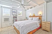 Sea Coral Cottage - a Bahamian oceanside paradise!  호텔
