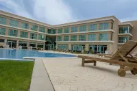 Howard Johnson by Wyndham Neuquen - Pools