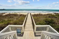 Oceanfront Family Retreat / Pool, Hot Tub, Elevator, Well Stocked Kitchen - 4-Star