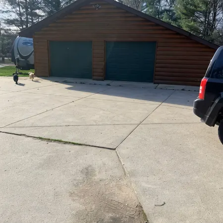 Charming 3-bedroom cabin with AC and WiFi in Neillsville