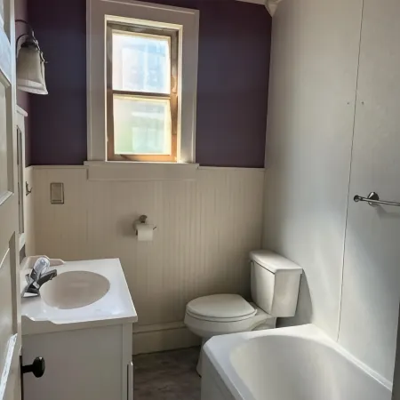 Cozy home away from home.  Located in Steubenville.