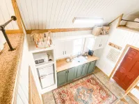 Cozy cabin in serene natural setting. Rustic charm with modern amenities! - Wi-Fi