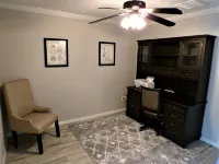 Backyard Oasis with Private Pool, SPA and Putting Green only 2 Miles from TAMU! - 4星級