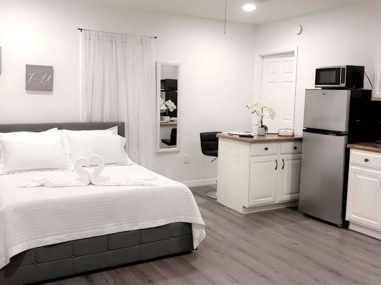 Private guest studio in the heart of orlando.