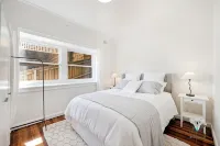 KozyGuru Kirribilli Opera House View 2 Bed Apt - Homestays