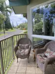 Great Rates and A/C in every room. Near North Shore beaches. Pool & Hot Tub! - 4-Star