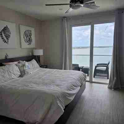 A view of paradise right outside the door! Rooms