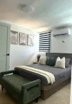 Outdoor Pool with Bar-B-Q & Television, Indoor Pool Table, Indoor Bar, PS5, Etc.